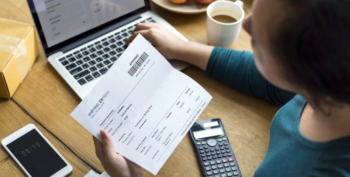 shipping-document-laptop-connection-homepage-2050×1038-f50_50.jpg (1)